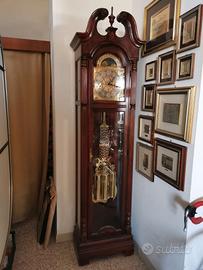 Orologio a pendolo Howard Miller Reigel