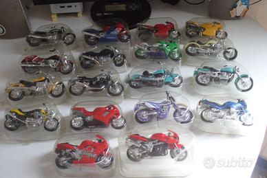Modellino Moto Die Cast Scala 1:18 Top Moto Entra