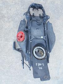 telaietto con serbatoio pompa benzina bmw f800 s