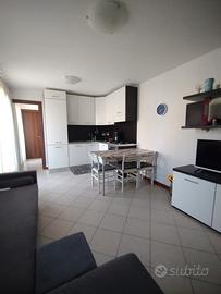 Bilocale arredato con garage