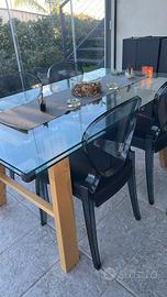Tavolo in vetro allungabile con base legno
