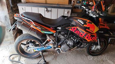 vari pezzi per KTM supermoto 990