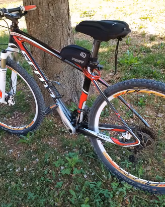 MTB scott scale 35 carbonio