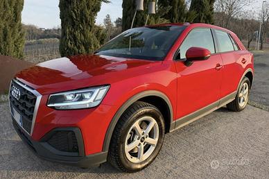 Audi Q2 40 TFSI quattro S tronic Business Advanced