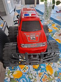 Macchina Monster truck