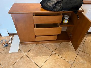Mobile ingresso in legno