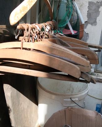 lotto di 30 attaccapanni vintage 