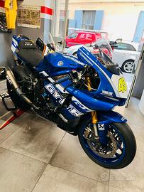 Yamaha YZF R1 SOLO PISTA