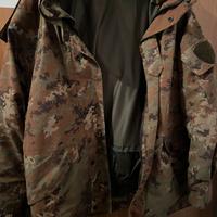 Parka e pantalone goretex militare mimentico