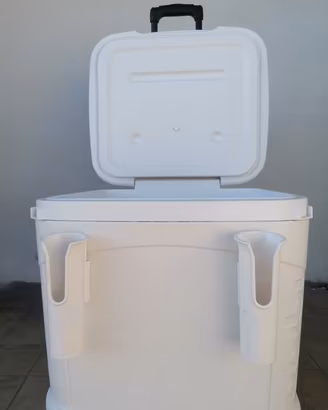 Ghiacciaia Igloo Marine MR60 QT ruote e portacanne