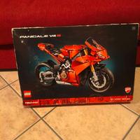 LEGO Ducati Panigale V4S