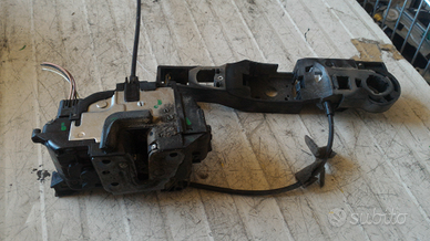 Serratura dx CLIO 3porte anno 2012