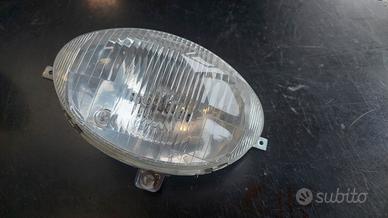 FARO ANTERIORE PIAGGIO VESPA/LIBERTY
