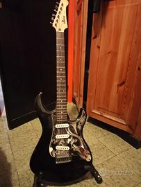 Yamaha EG303 chitarra elettrica 