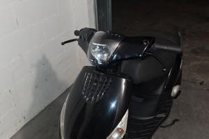 Scooter piaggio  zip 50 4t
