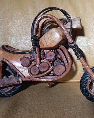 moto Harley in legno artigianale 