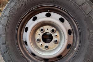 gomme 225 75 16 Michelin 