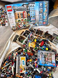 Lego sfusi e misto con una  scatola