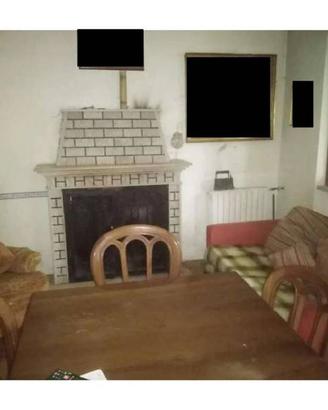 Immobile in asta di 107 m² con più di 5 locali a S