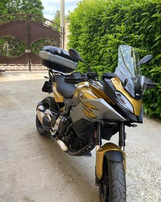 BMW F900 XR