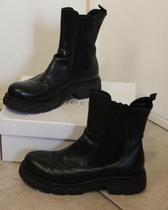 Stivaletti Alesya neri donna