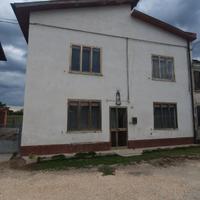 Crespino, casa libera su 3 lati con giardino