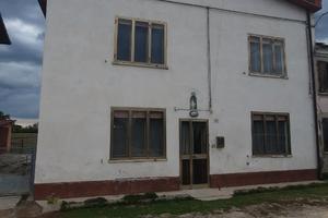 Crespino, casa libera su 3 lati con giardino