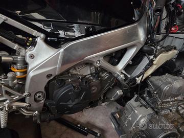 rsv4 telaio motore cerchi tutto moto completa