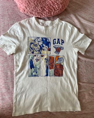 Gap t-shirt