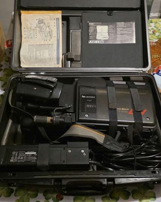 Videocamera PANASONIC W7 VHS MOVIE + VALIGIA