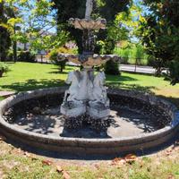 Fontana da giardino in pietra
