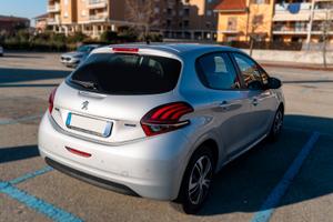 PEUGEOT 208 GPL