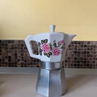 Caffettiera vintage in porcellana
