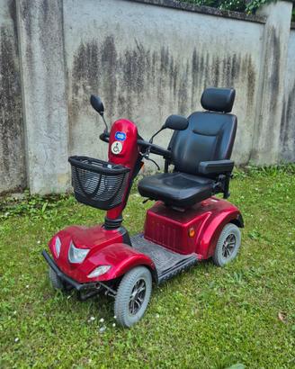 Scooter elettrico per anzianai / disabili