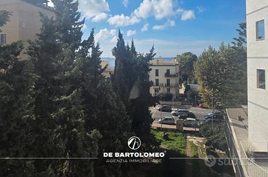 Luminoso appartamento in via Umbria