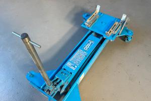 Sollevatore idraulico cambi e differenziali