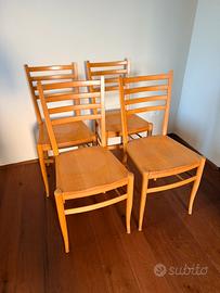 Set 4 sedie in legno massello – robuste e stabili