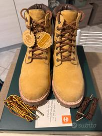 Timberland Luxe Waterproof 8“ Lace Boots Limited