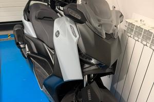 Nuovissimo YAMAHA - XMAX 300