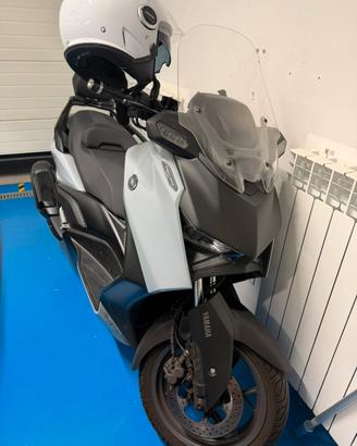 Nuovissimo YAMAHA - XMAX 300