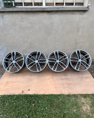 Cerchi ORIGINALI Audi A6 A5 Q5 A4 s-Line