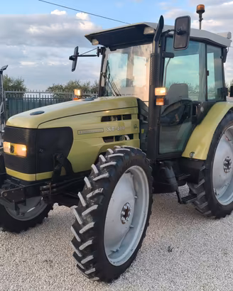 Trattore Hurlimann XT 110 CV. 4 cilindri