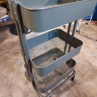 Carrello a 3 ripiani con rotelle IKEA