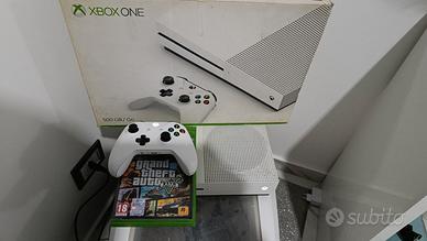 Xbox One completa di scatola