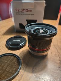 Samyang 12 mm F2.0 APS-C Fuji X nero