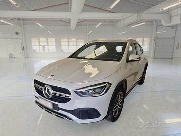 MERCEDES-BENZ GLA 250 AUTOMATIC EQ-POWER SPORT PLU