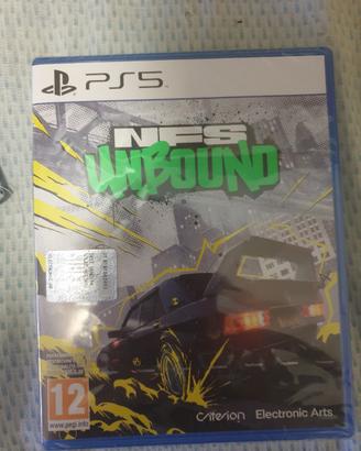un gioco ps5 e due giochi ps4