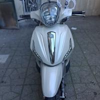 Beverly 300 2012