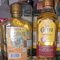 DUE BOTTIGLIETTE TEQUILA MESSICO ANNI 70/80