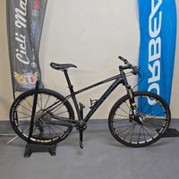 MTB Focus ravel 29 carbon ruote Mavic SLR